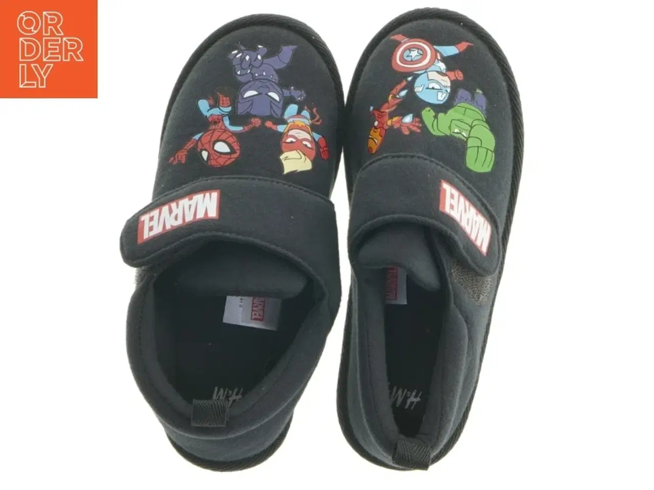 Billede 5 - Børnesutsko med Marvel-motiv fra Marvel (str. 32. - 33)