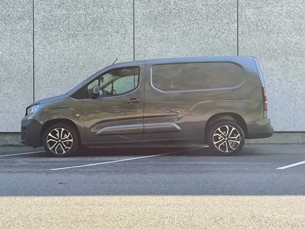 Billede 4 - Peugeot Partner 1,5 BlueHDi 130 L2V2 Plus EAT8 Van