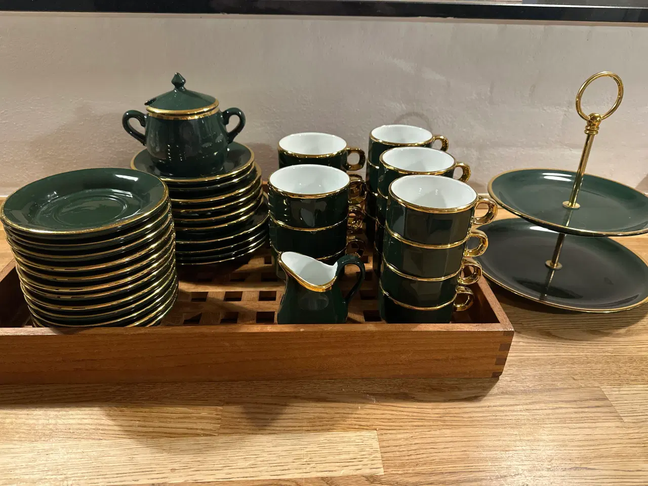 Billede 1 - Pillivuyt stel - mange dele