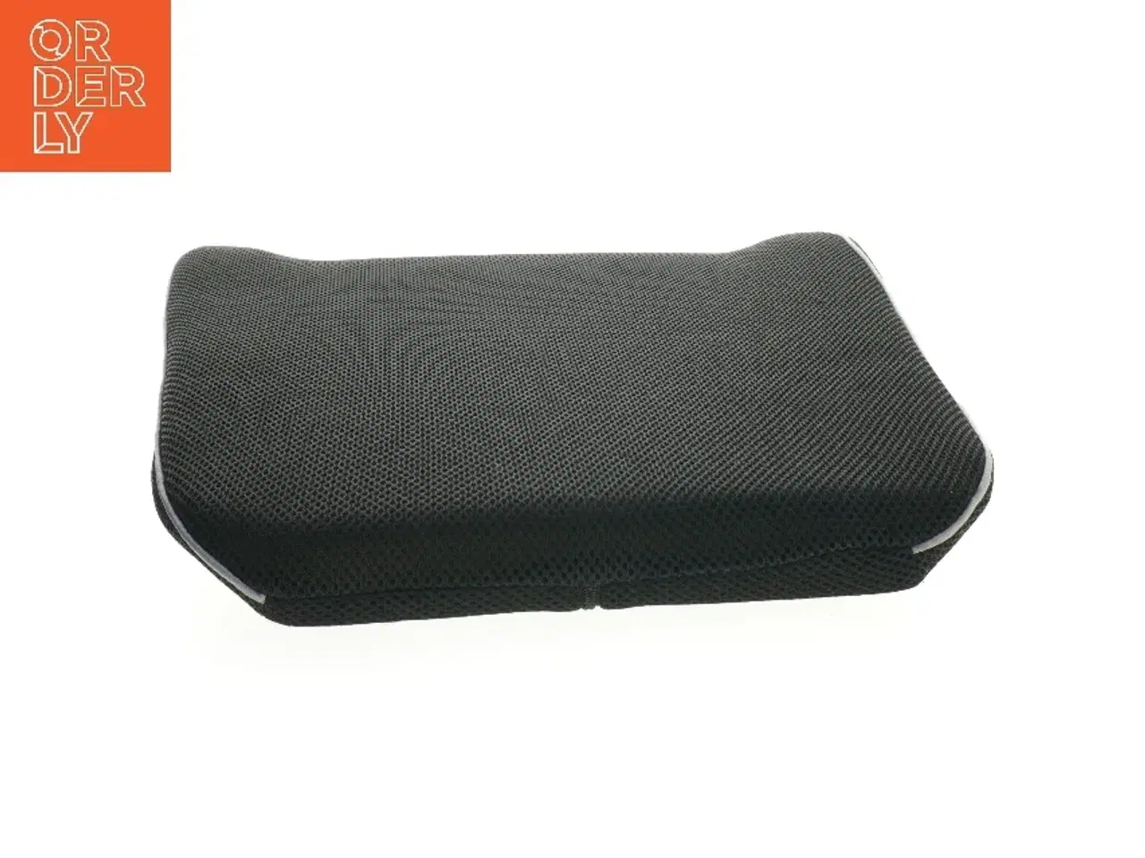 Billede 3 - Sort pude til lændestøtte fra Meradiso (str. 40x36 cm)
