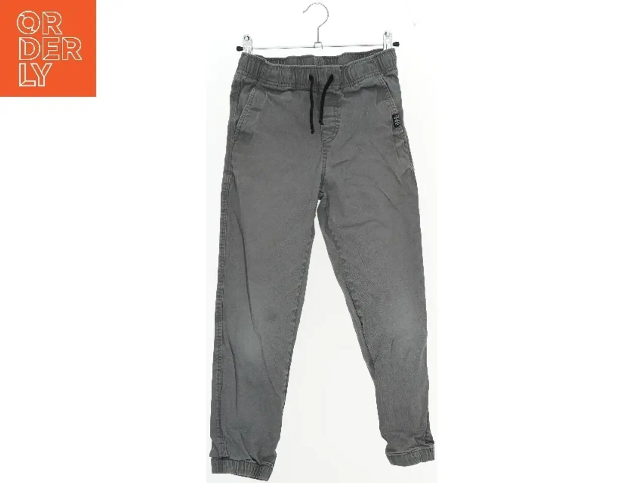 Billede 1 - Grå bukser med elastisk talje fra H&M - str. 140