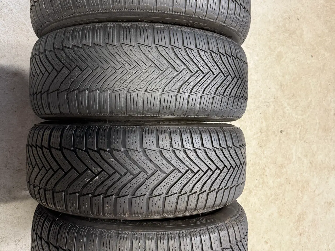 Billede 1 - 4 brugte Michelin alpin 6 225/55 16