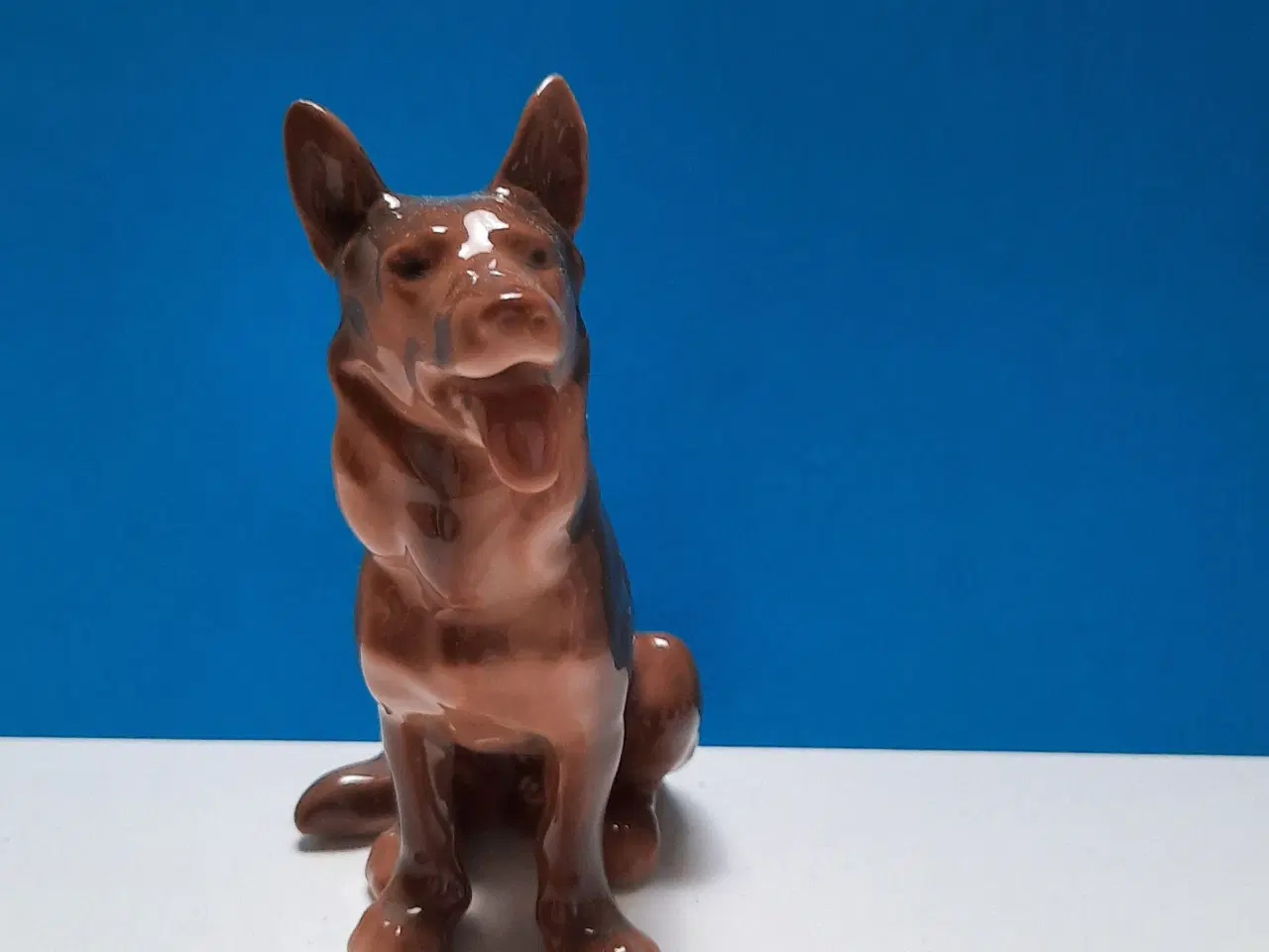 Billede 1 - Bing & Grøndahl porcelænsfigur Schæferhund