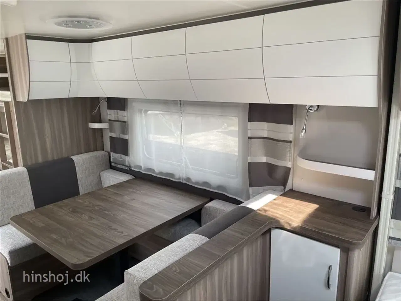 Billede 18 - 2023 - Hobby Excellent Edition 650 KMFe Stor rummelig familievogn med 3 køjer fra Hinshøj Caravan