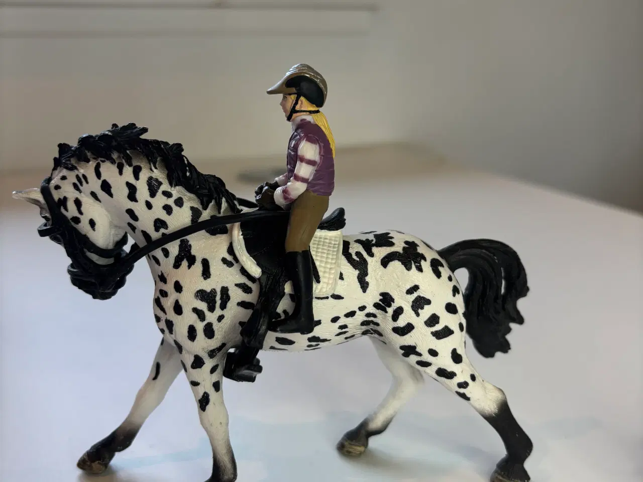 Billede 3 - Schleich fold område med 5 stk heste