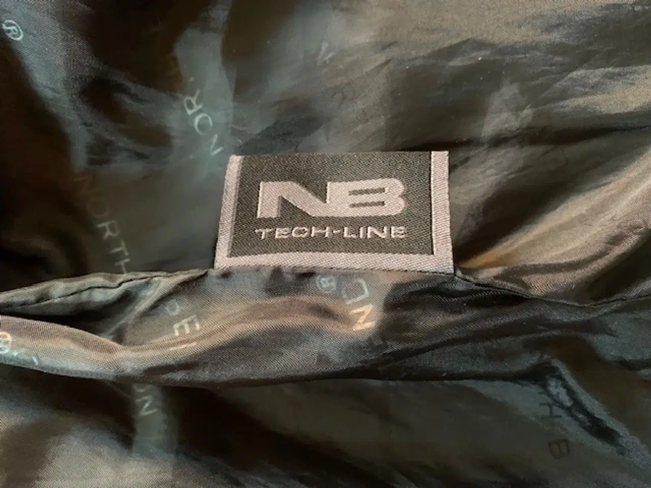 Billede 9 - Fleece jakke NB Tech-Line - unisex - i god stand