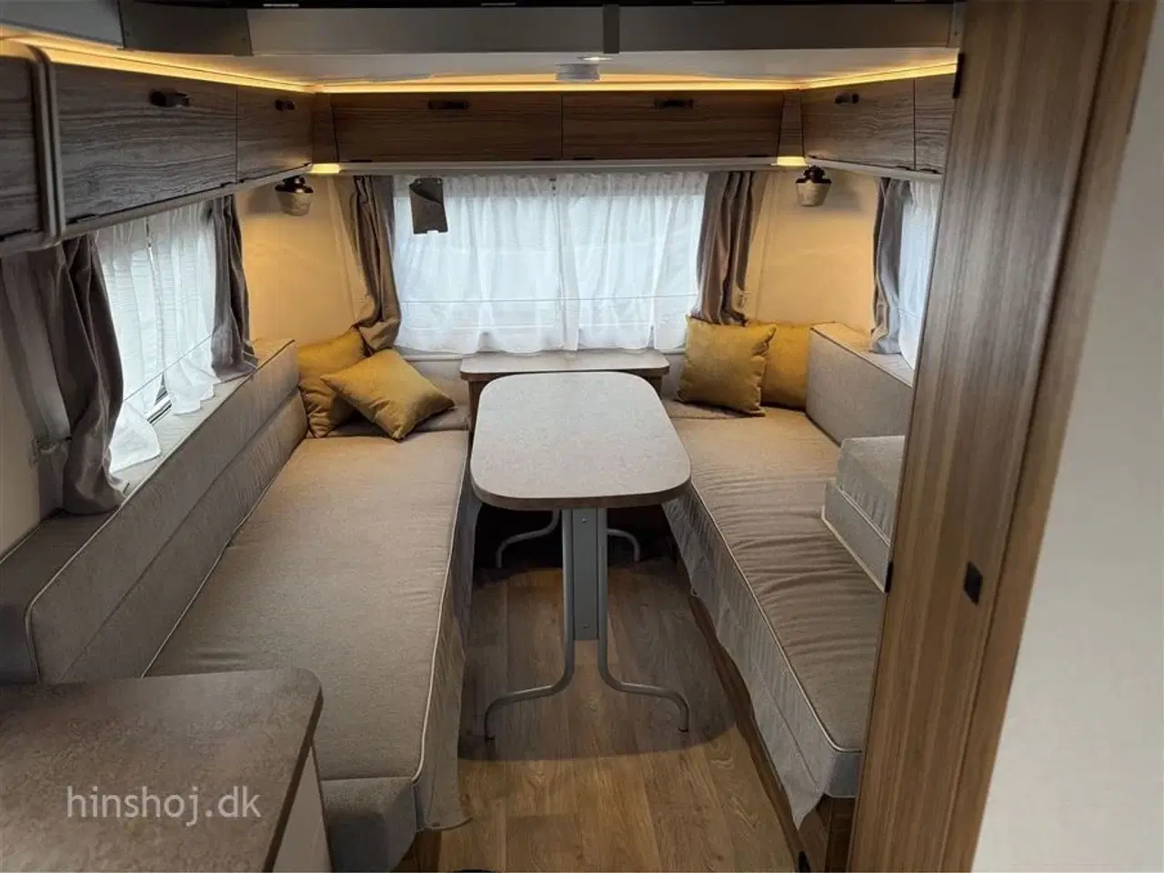 Billede 2 - 2026 - Eriba Touring 620 Legend kult vogn fra Eriba med sovetag fra Hinshøj Caravan