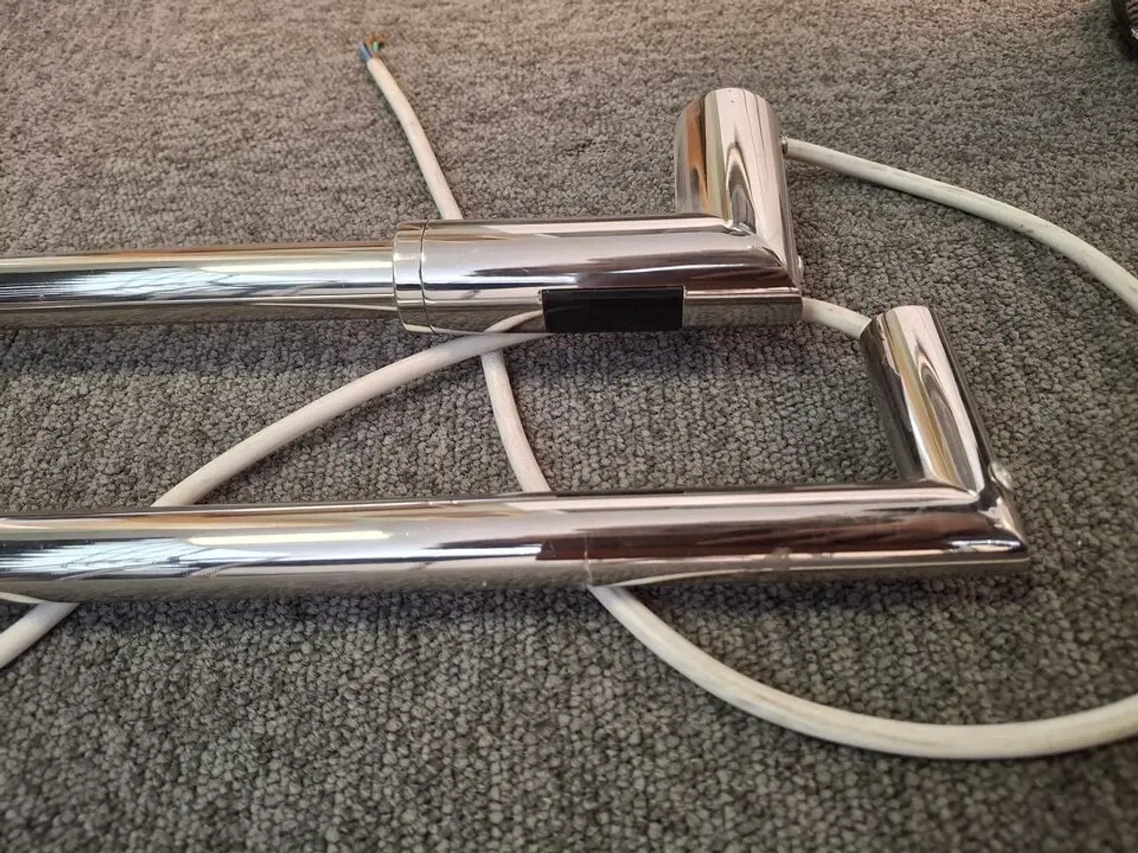 Billede 3 - 2stk krom håndklædetørre til el   STRØMBERG