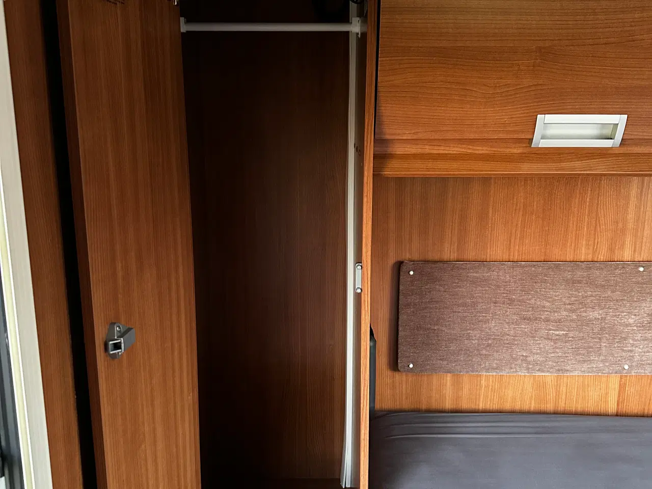 Billede 11 - Velholdt helintegreret ITINEO MB740 autocamper