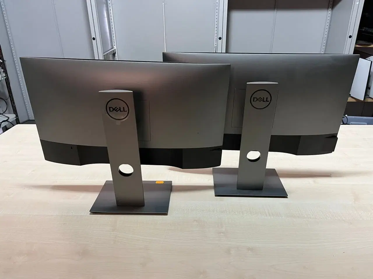 Billede 3 - 2 stk. 24" monitor, DELL U2421HE