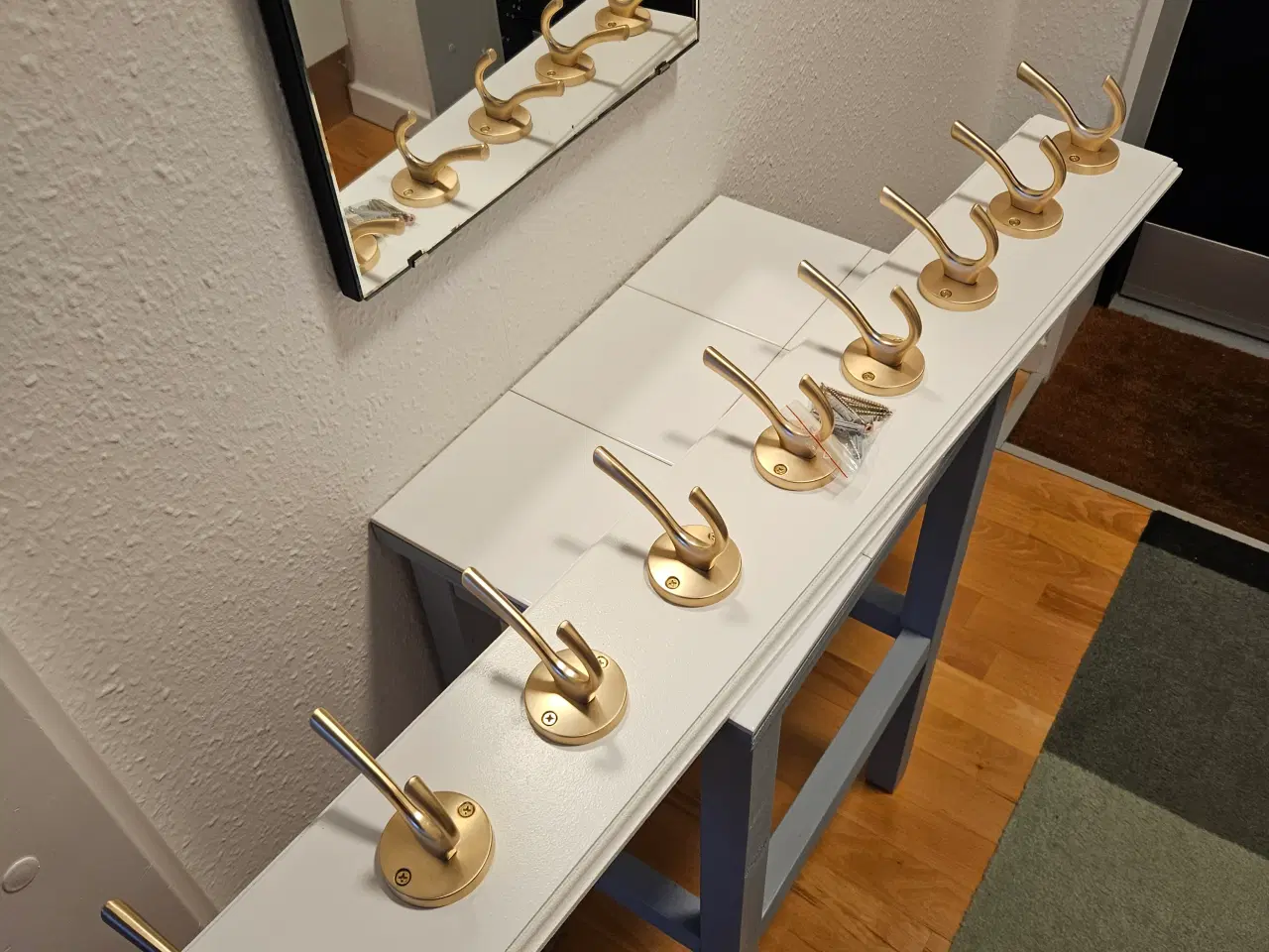 Billede 4 - Knagerække fræset, Lavet på eget værksted. Insta v
