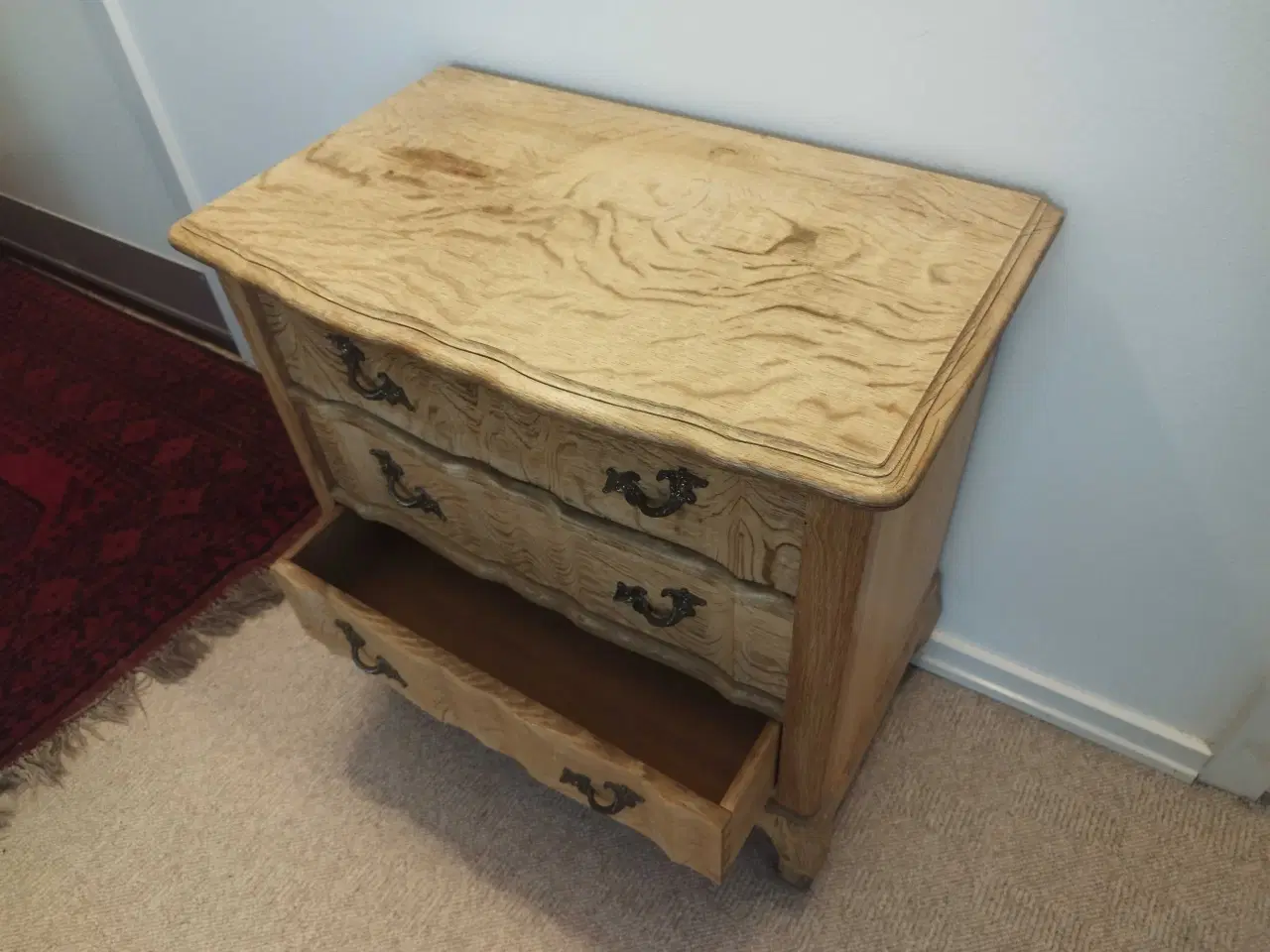 Billede 5 - Chatol, lille kommode og et lille bord 