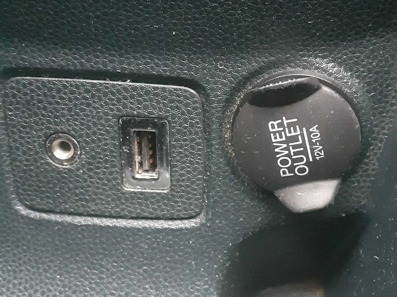 Billede 12 - Flot Ford Fiesta Årg.2012' Benzin..