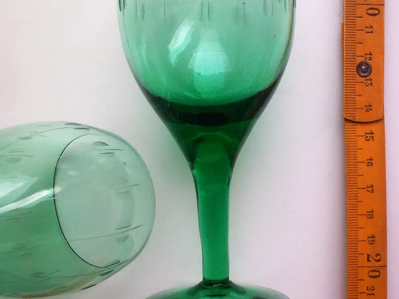 Billede 13 - Champagne sort fod ELLER grøn kumme vinglas