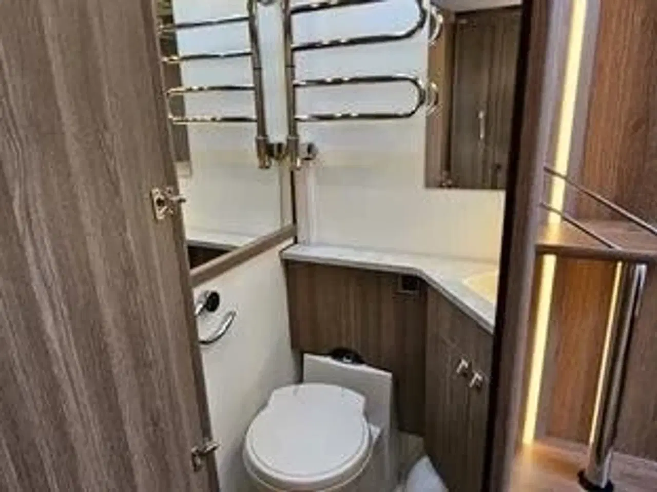 Billede 16 - Kabe Royal 600 GLE KS