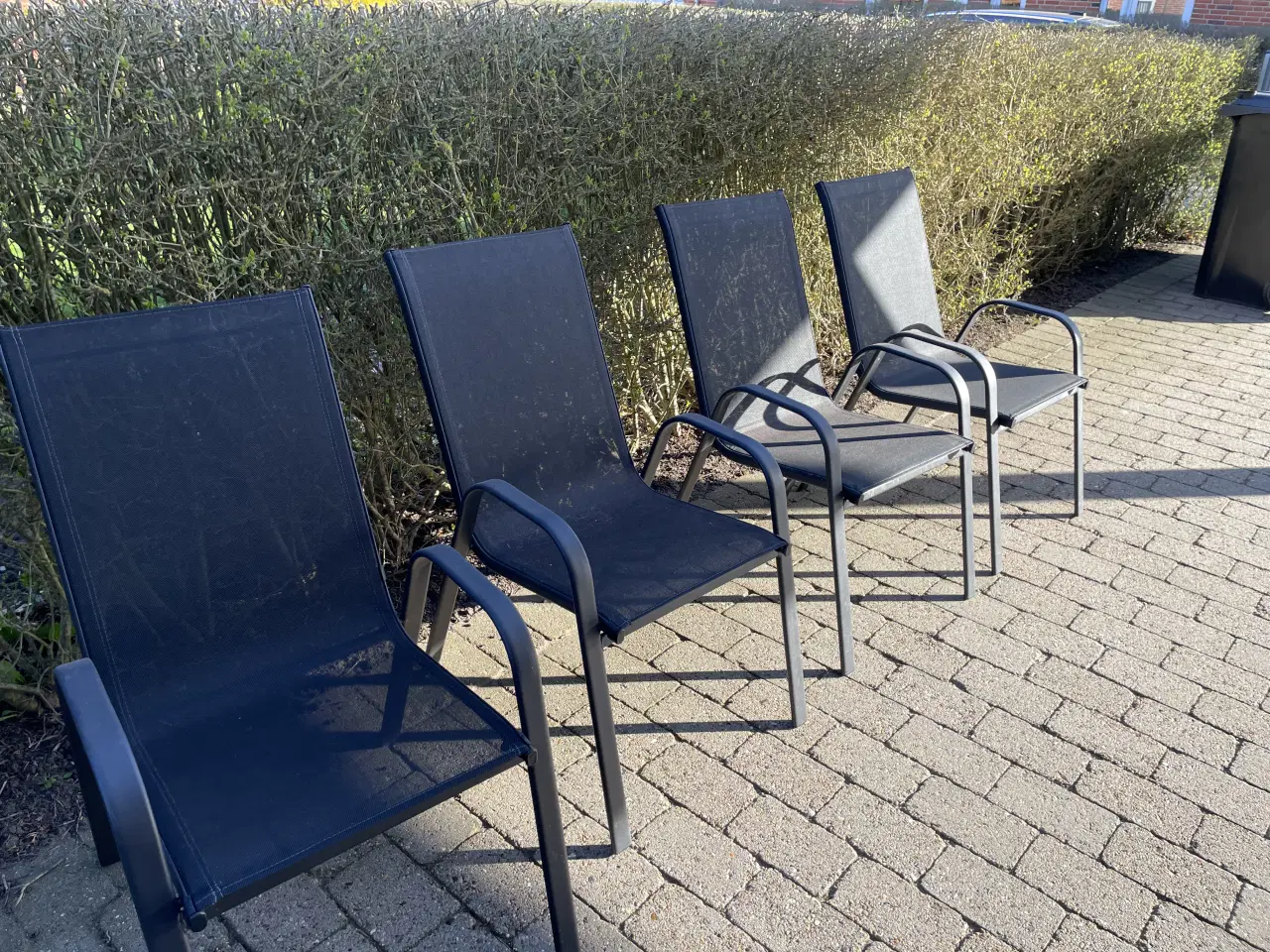 Billede 4 - Vedligeholdesfri havebord m stole