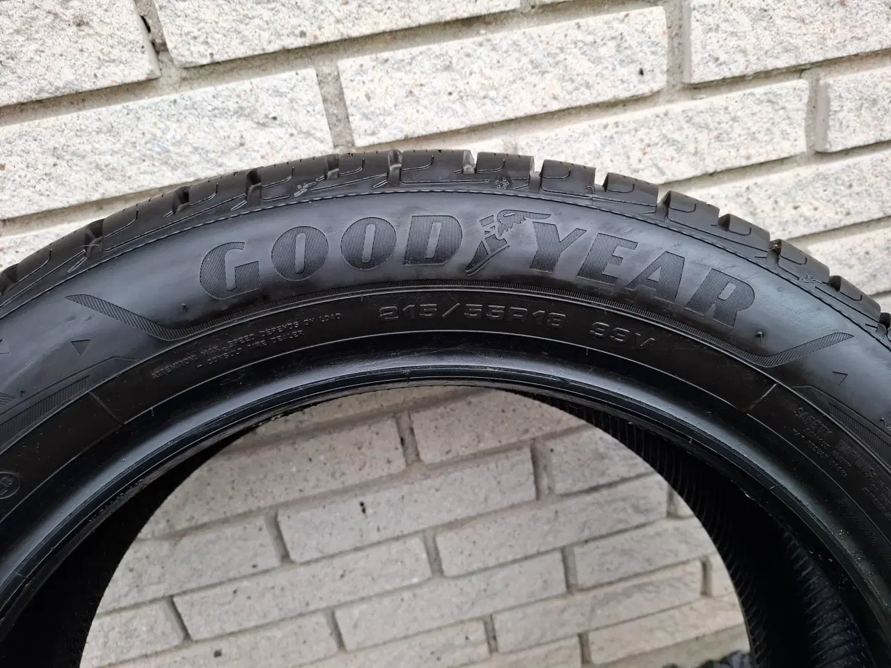 Billede 3 - Goodyear vinterdæk 215/55-18 99V 
