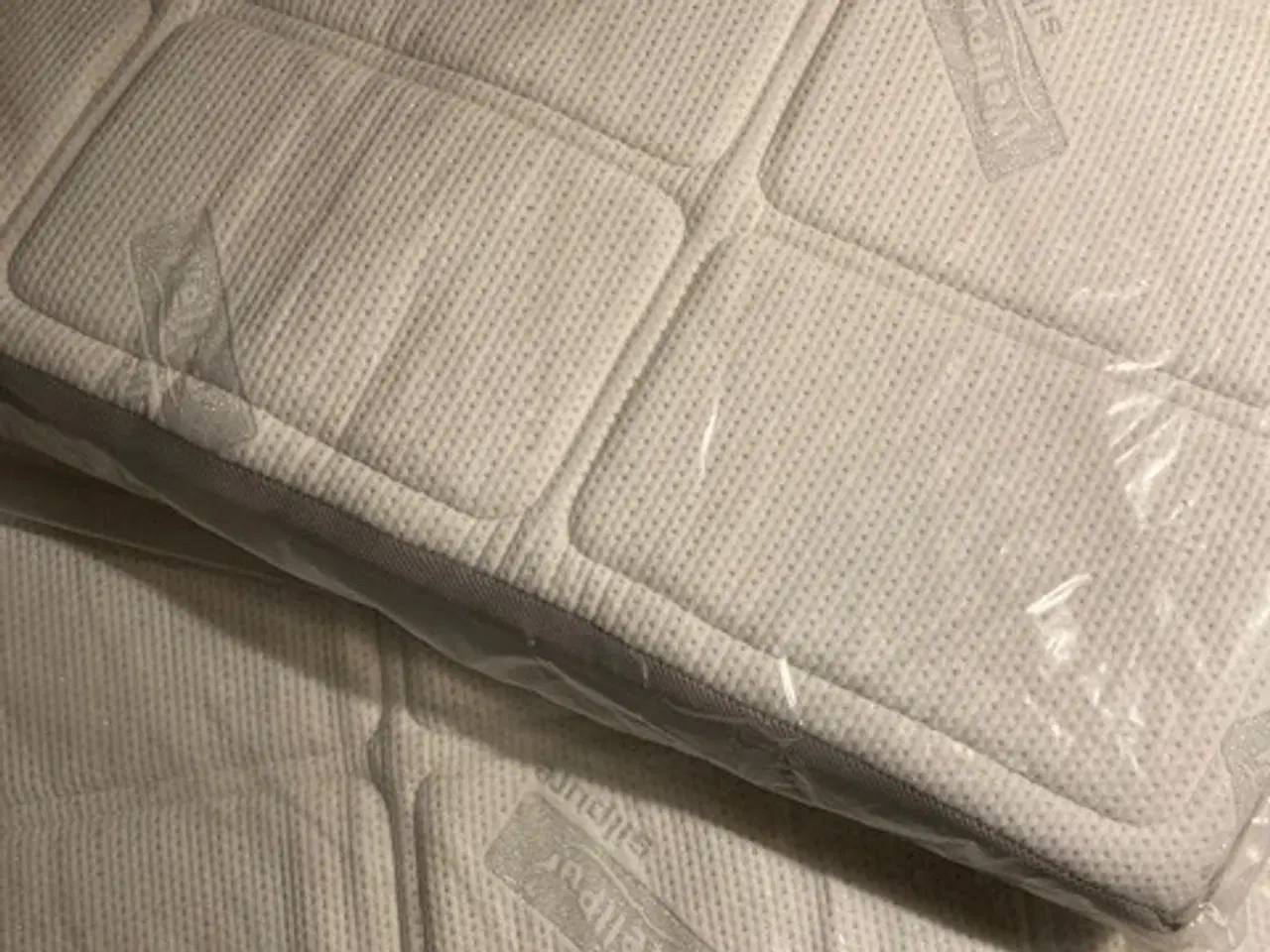 Billede 3 - Nye Wellpur topmadrasser - sælges pga.flytning