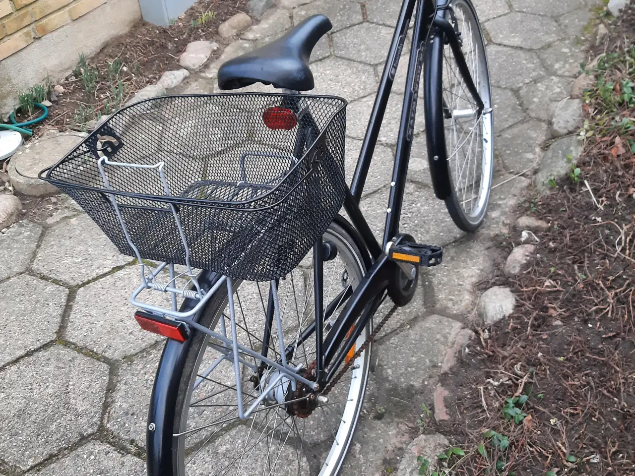 Billede 3 - Sort damecykel 28" Taarnby citybike med 3 gear