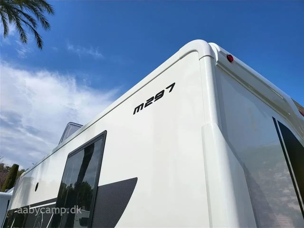 Billede 12 - 2024 - Benimar Mileo 263   Nk pakke. Automatgear. markise. 2x Lithium batteri. solceller. Helårsdæk. lædersæder. cykelstativ.