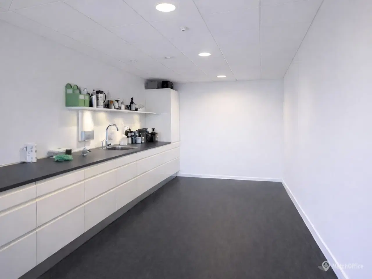 Billede 6 - Ledige kontorlejemål i flot ejendom