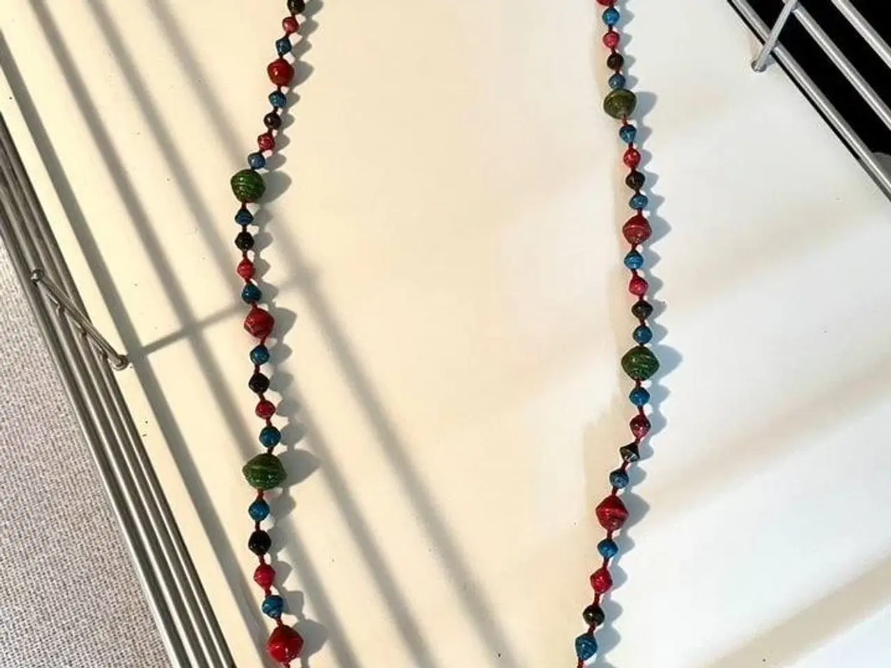 Billede 3 - Afrikansk halskæde med håndlavede perler