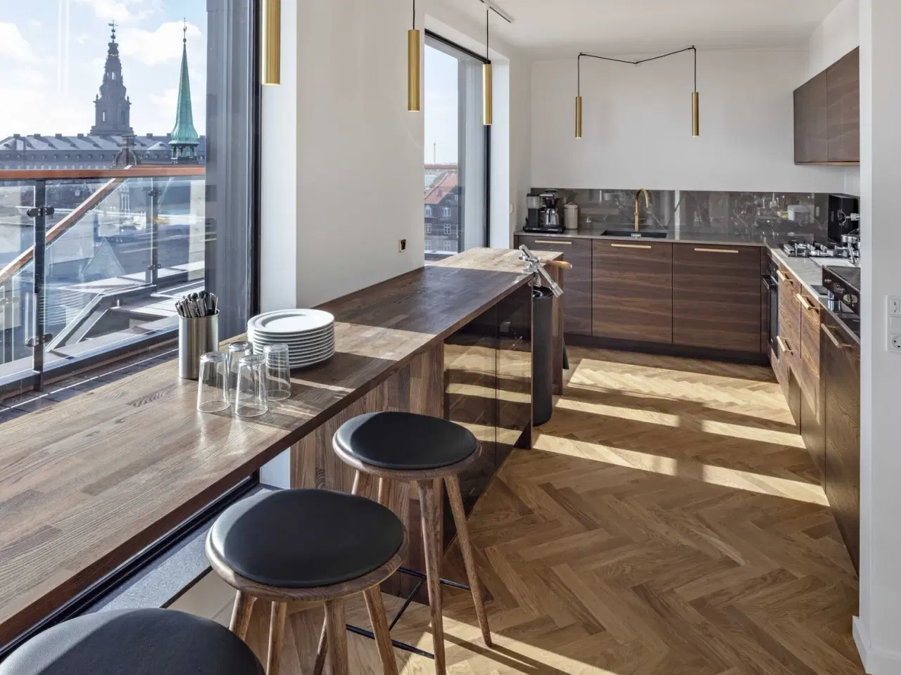 Billede 13 - Kontorplads i eksklusivt miljø 12.000 pr. plads pr. måned