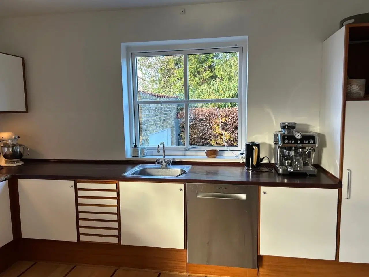 Billede 3 - Uniform Uno form unoform køkken uni form