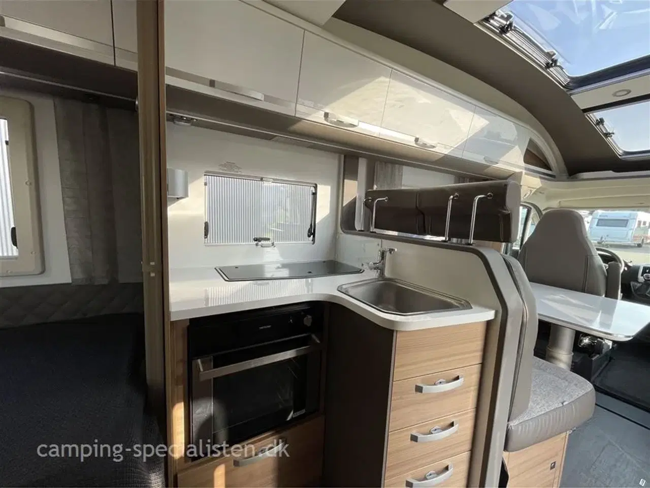 Billede 6 - 2020 - Adria Coral Plus 670 SLT   Pæn og meget velholdt Adria Coral Plus 670 SL fra 2020 - Kan nu opleves hos Camping-Specialisten i Silkeborg