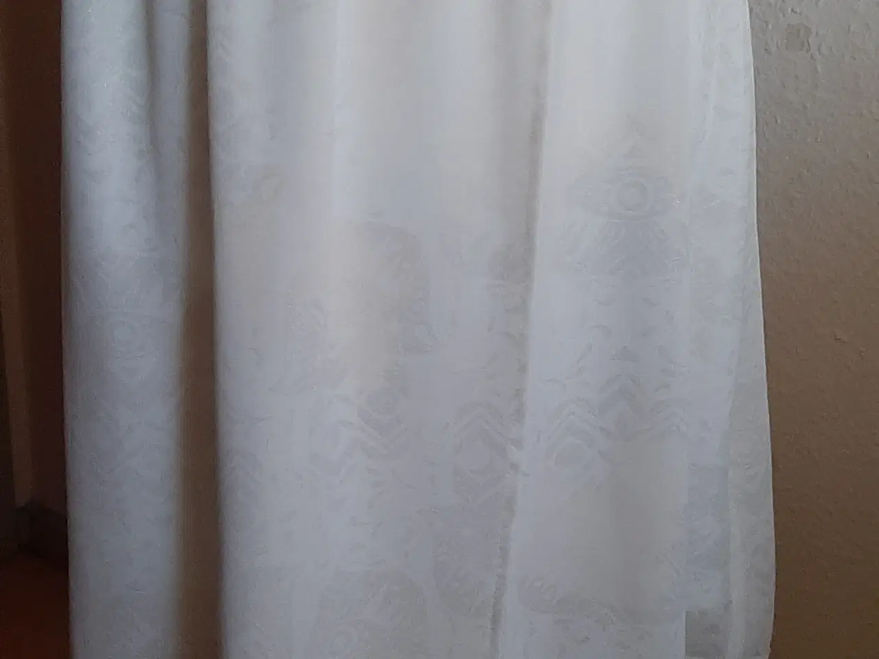 Billede 7 - Kjole-smuk Hvid med mønster-medi længde/str: M.