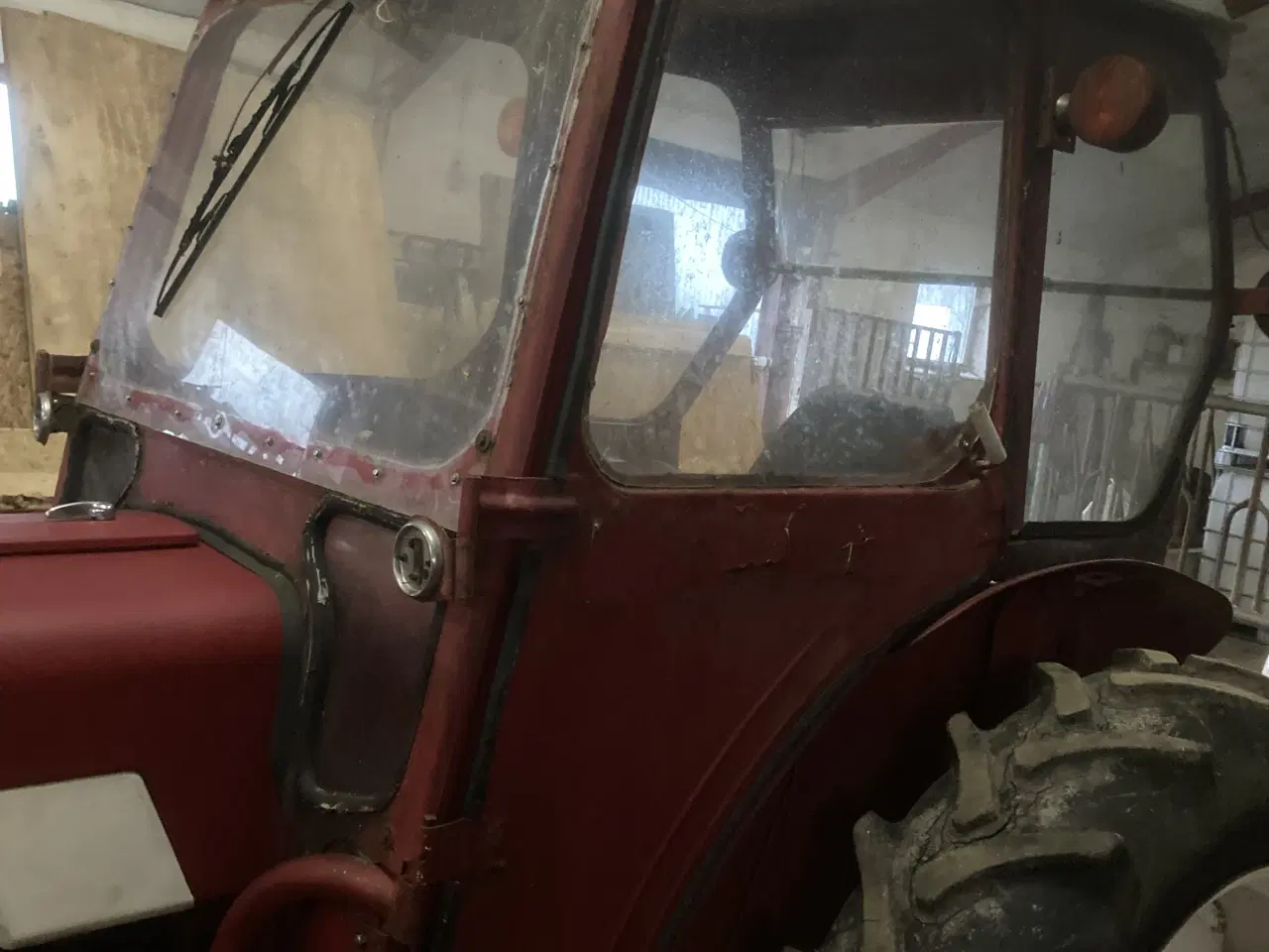 Billede 1 - Førehus til IH 434