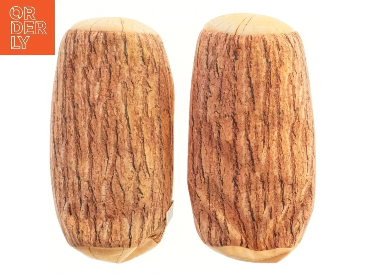 Billede 1 - Træstammeformede puder (str. 2 stk 33 cm)