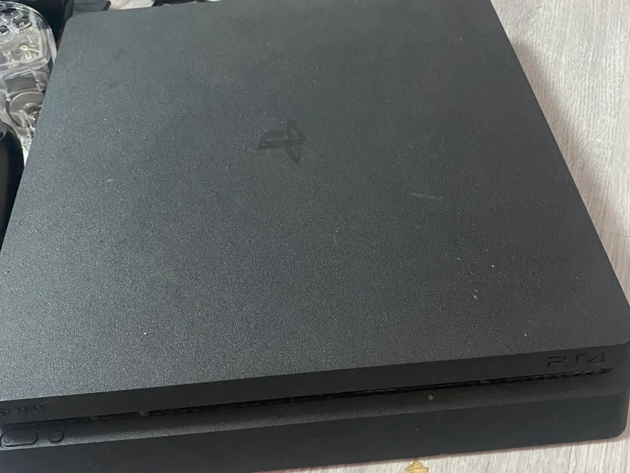 Billede 4 - Playstation 4 spillekonsol med tre controllere 