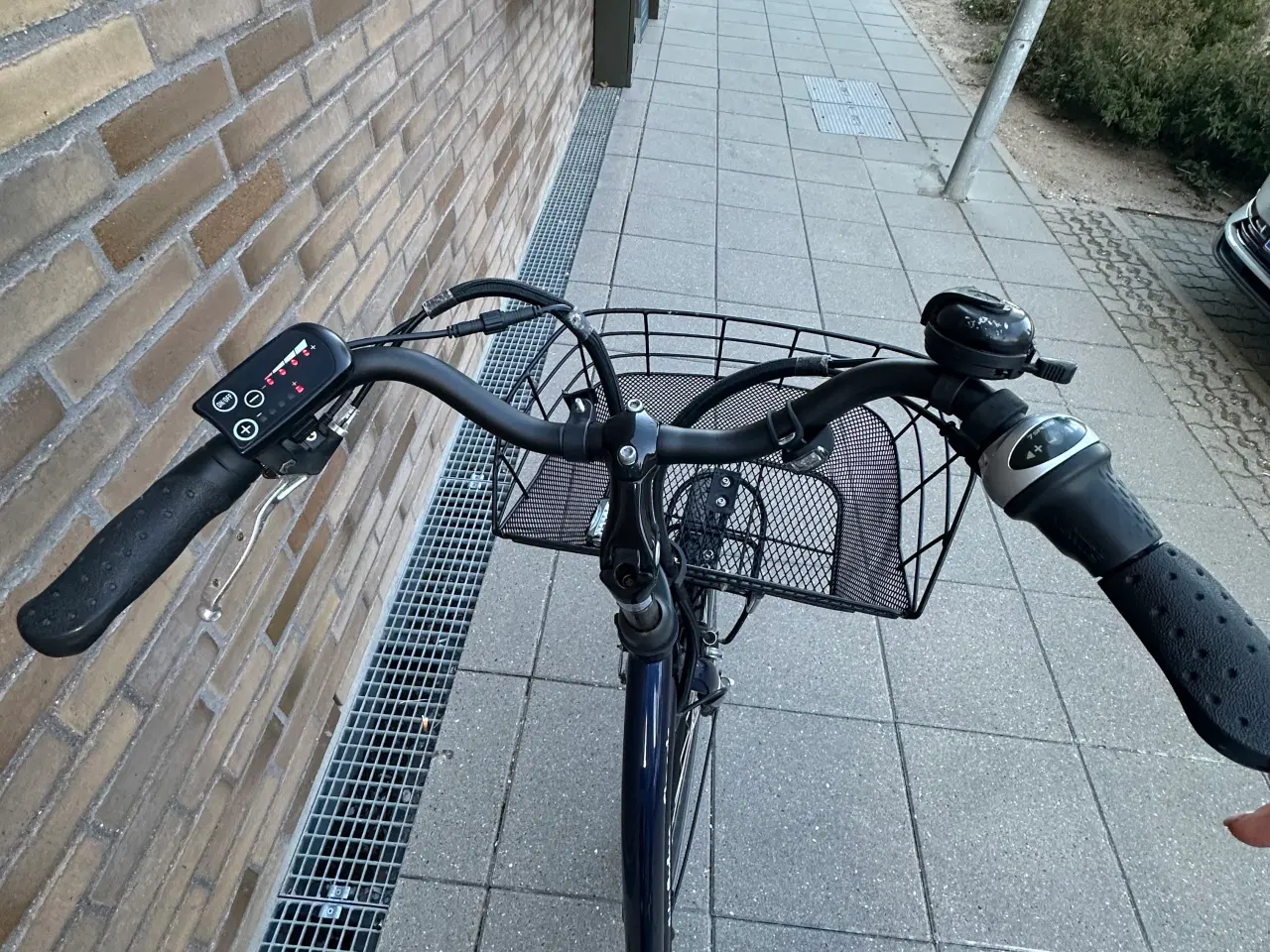 Billede 4 - Elvira Madigan dame elcykel – velholdt og køreklar