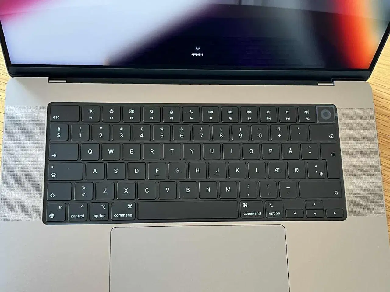 Billede 2 - Apple MacBook Pro 16" M1 Pro – 2021 – 512GB SSD / 