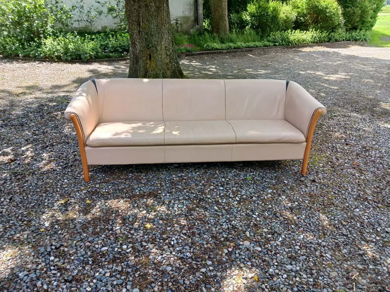 Billede 1 - Lædersofa og 2 stole i lys læder