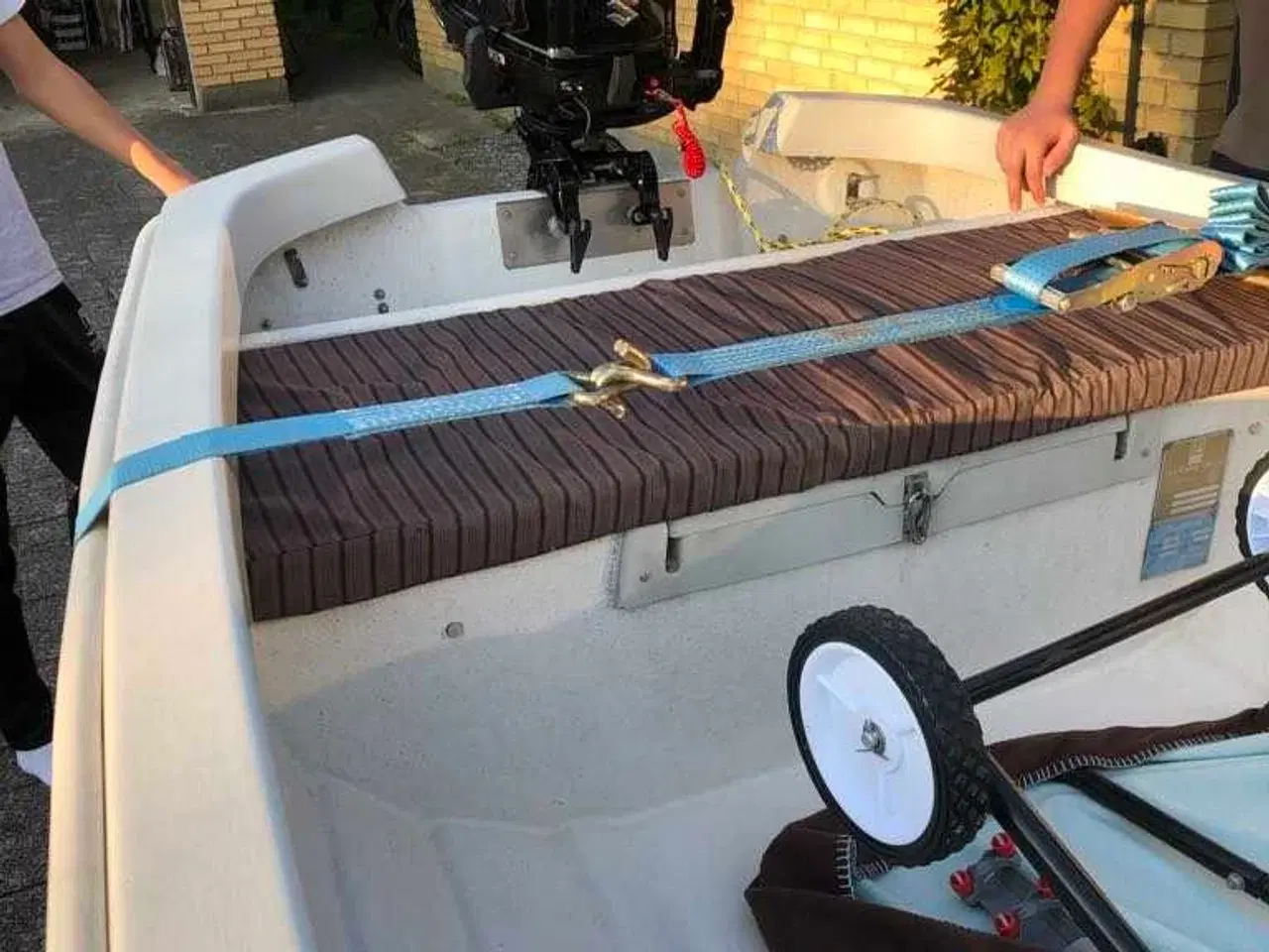 Billede 4 - Super fin jolle Crescent med motor og trailer