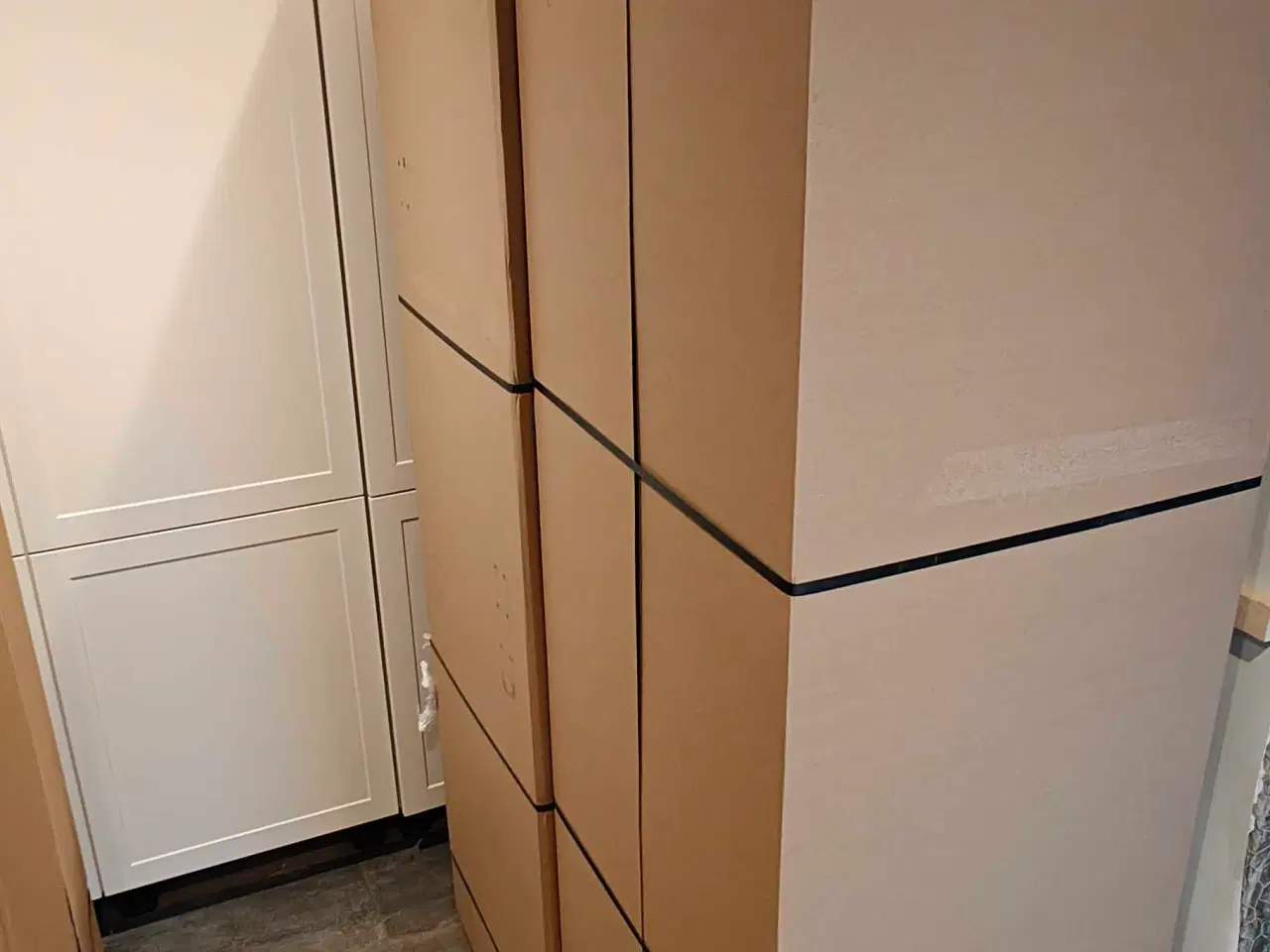 Billede 5 - Korpus til skabe