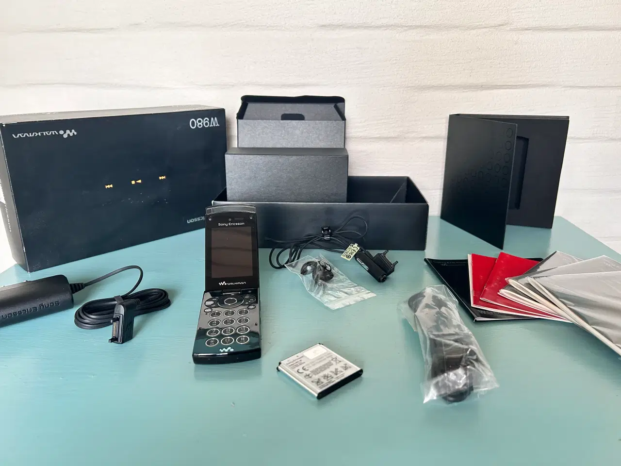 Billede 2 - Sony Ericsson w980 ny! Med alt originalt tilbehør 