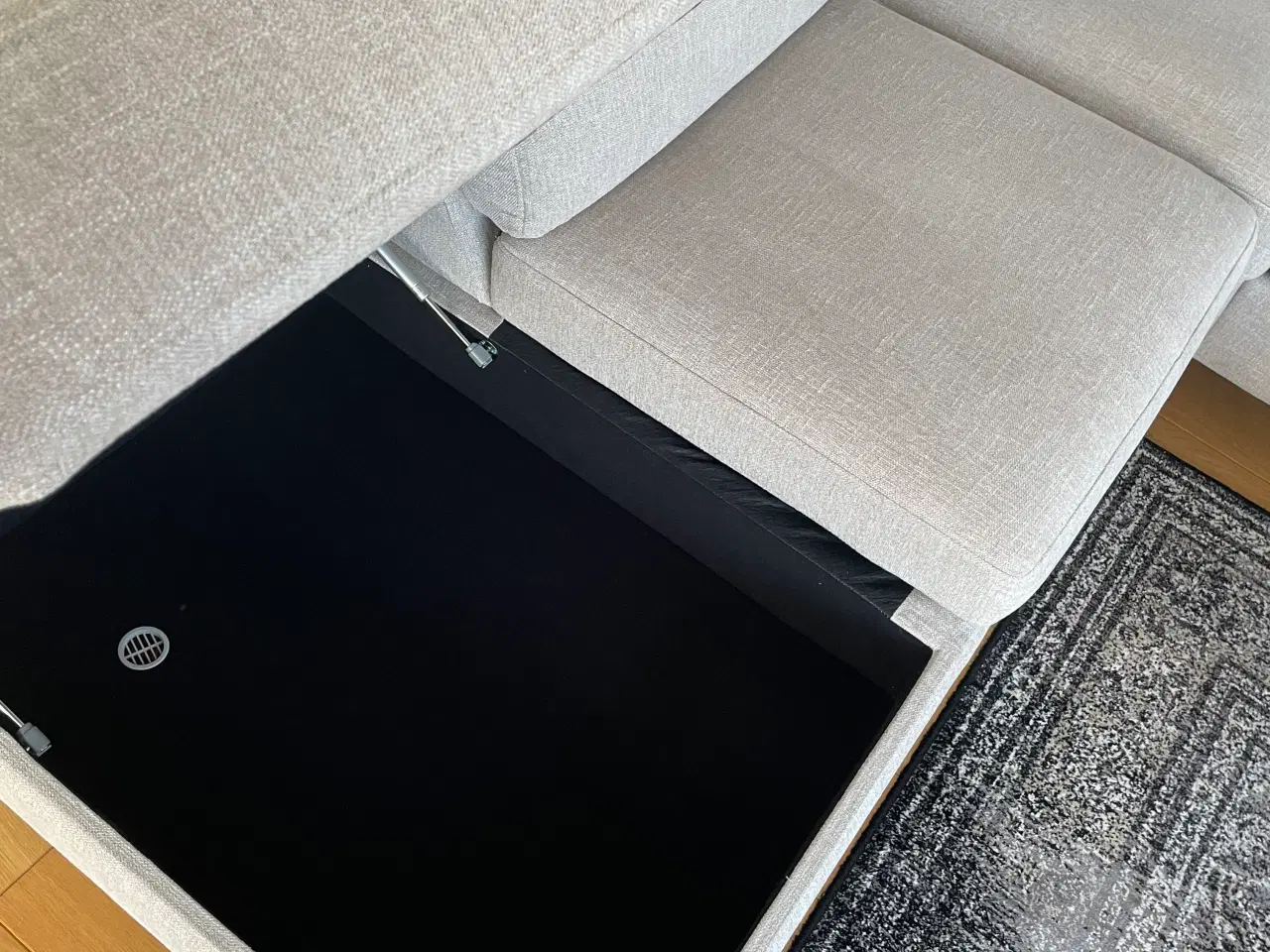 Billede 6 - Fin og velholdt chaiselong sofa beige 