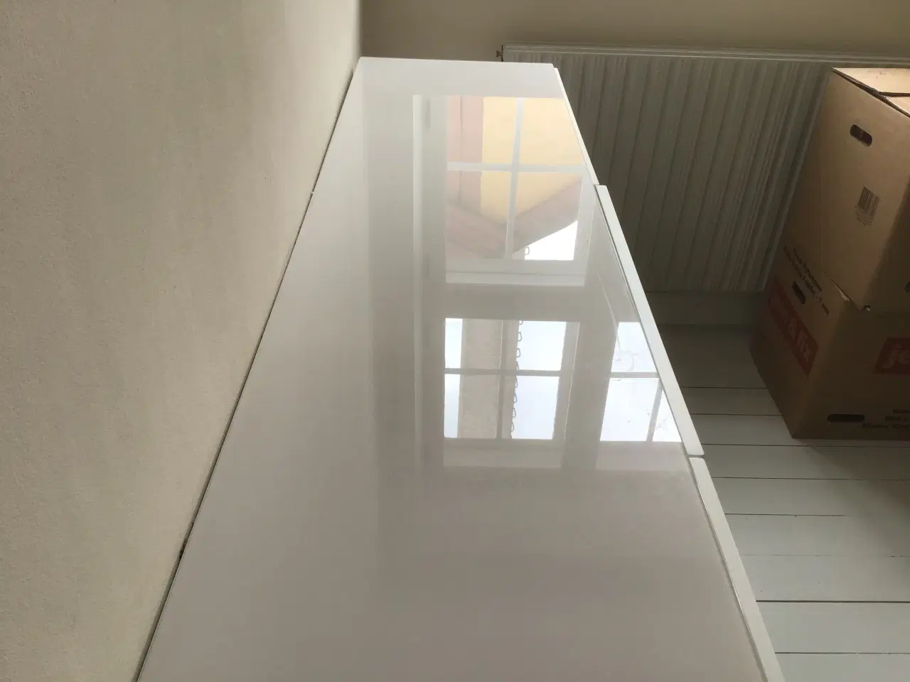 Billede 2 - Skænk Ikea model BESTÅ med glas plade