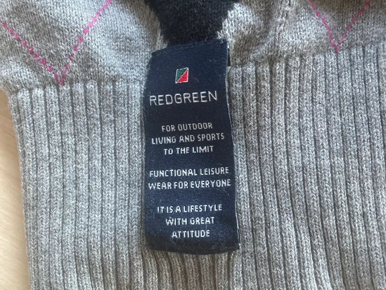 Billede 7 - Fin herresweater med Harlekin mønster