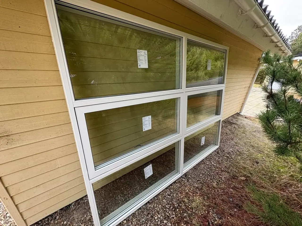 Billede 1 - Ubrugt vinduesparti - 2 fag 6 ruder opluk midt