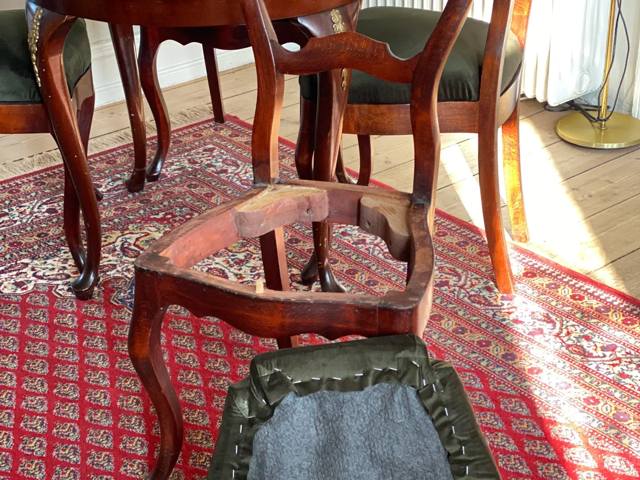 Billede 8 - Spillebord og stole