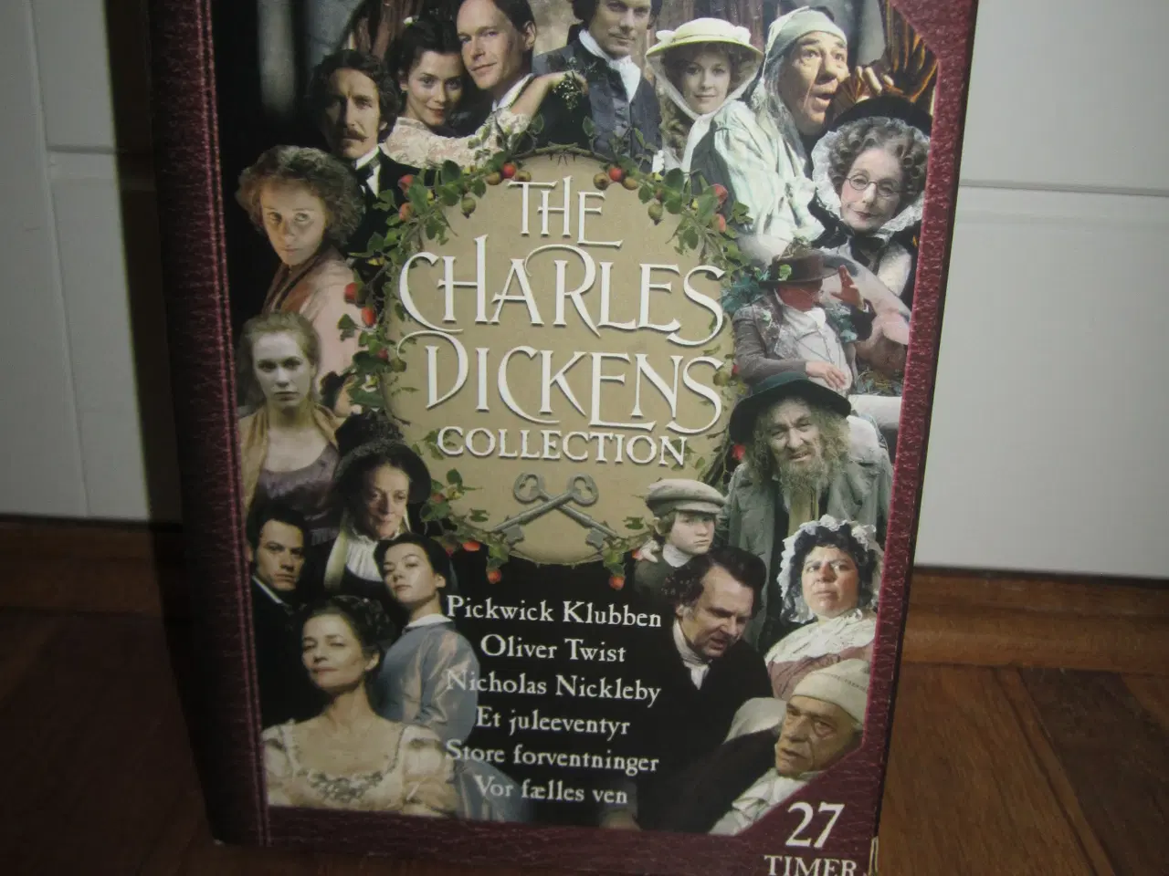 Billede 1 - The CHARLES DICKENS. Boks.