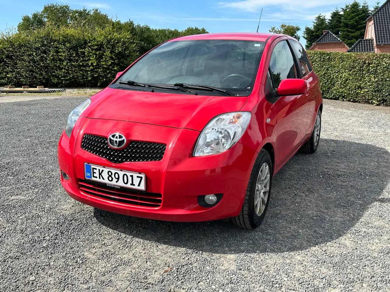Billede 1 - Toyota Yaris 1.3 Benzin A/C