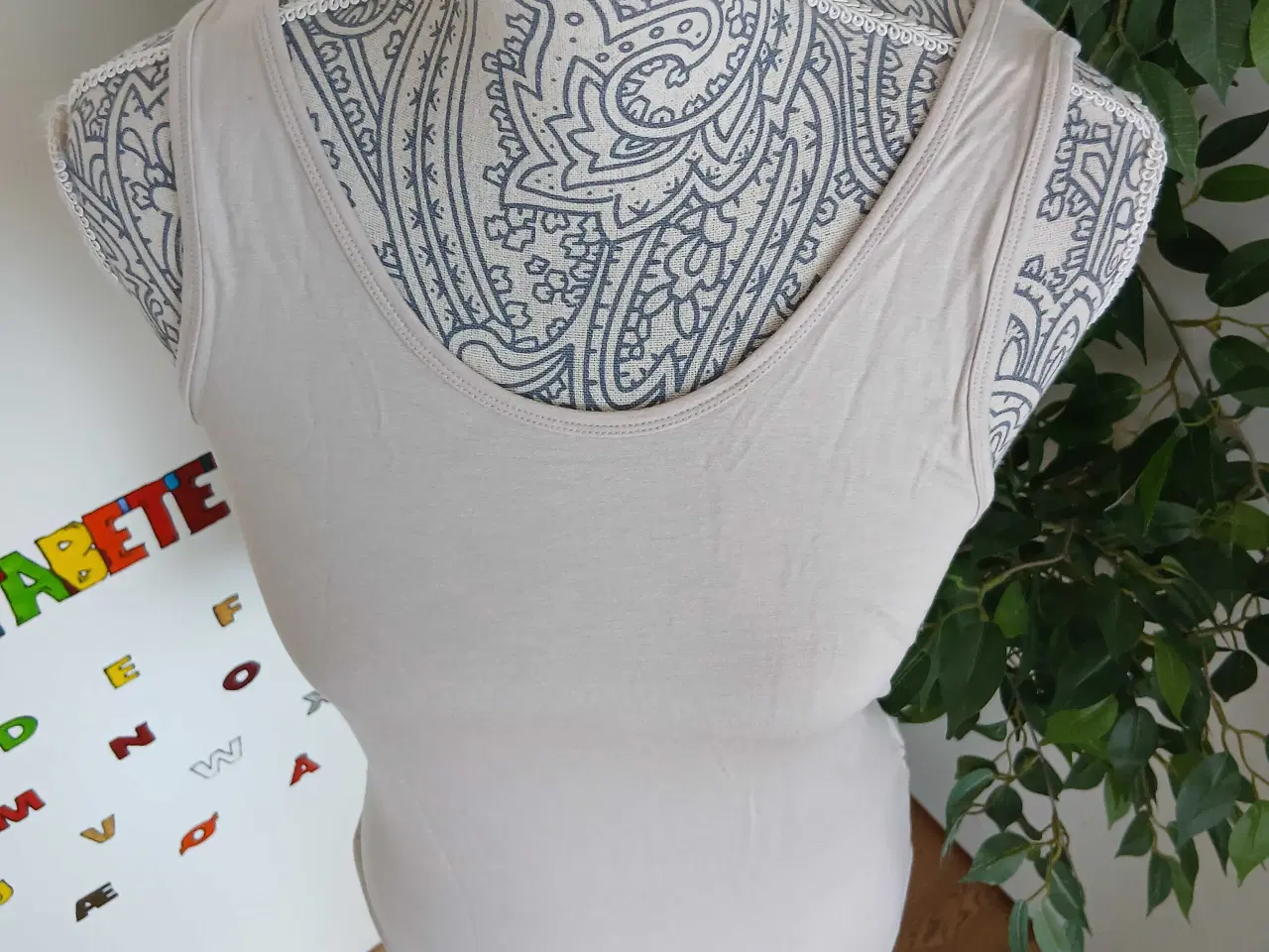 Billede 2 - Top. JDY. Medium/38