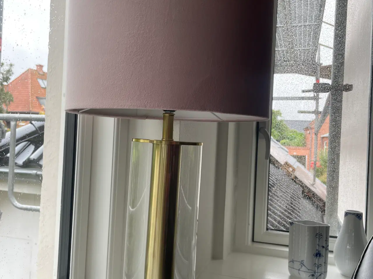 Billede 2 - bordlampe med rosa fløjlskærm