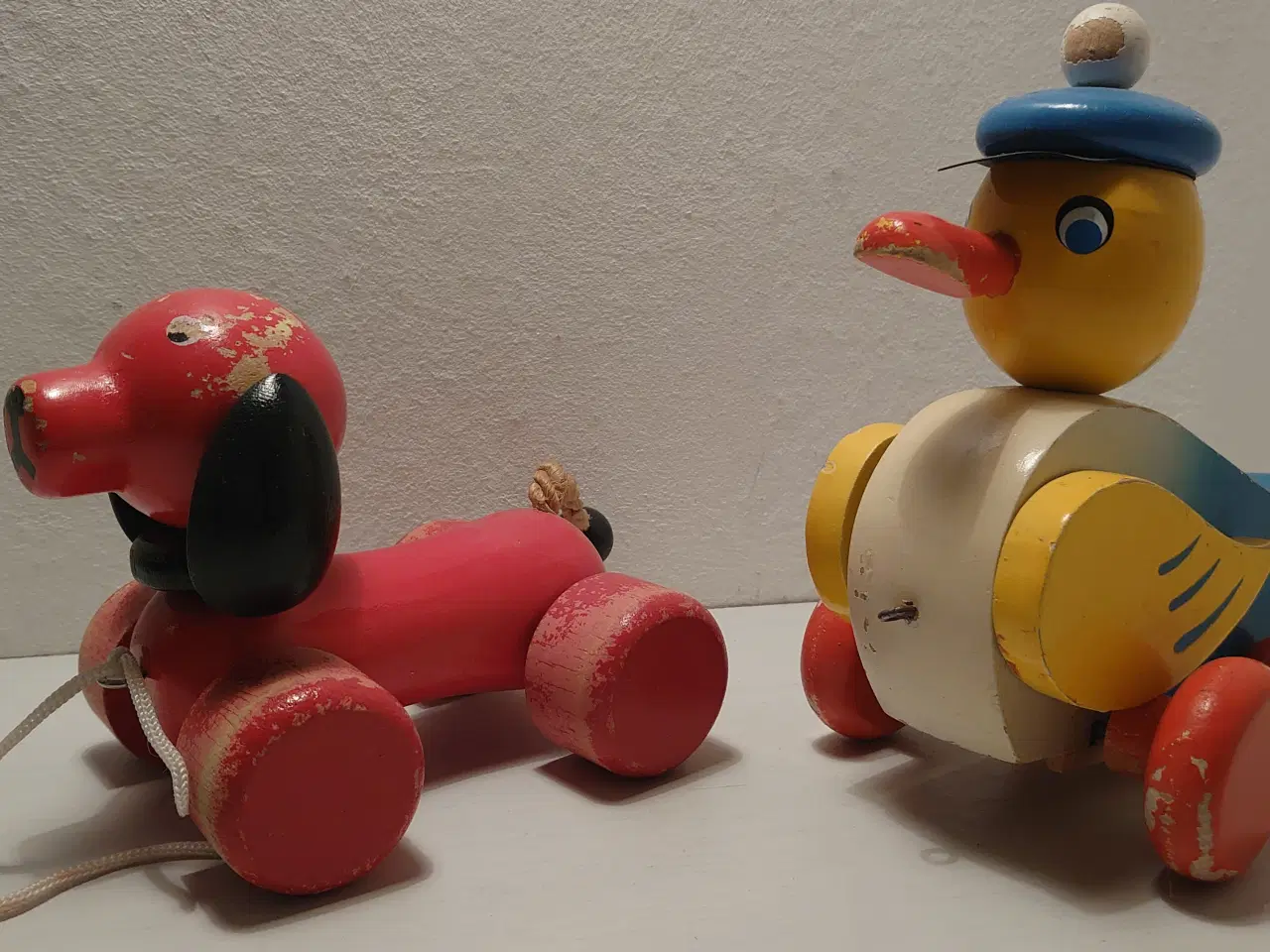 Billede 1 - 2 stk vintage trækdyr i træ. Walter og Kouvalias.