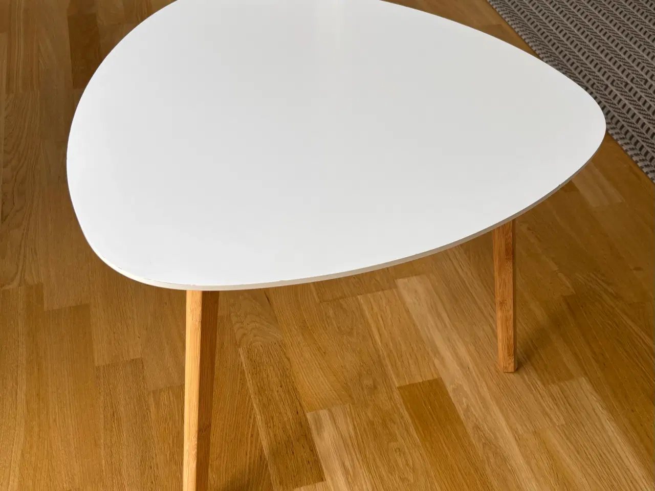 Billede 1 - JYSK Hjørnebord TAPS 55x55 sofabord coffee table